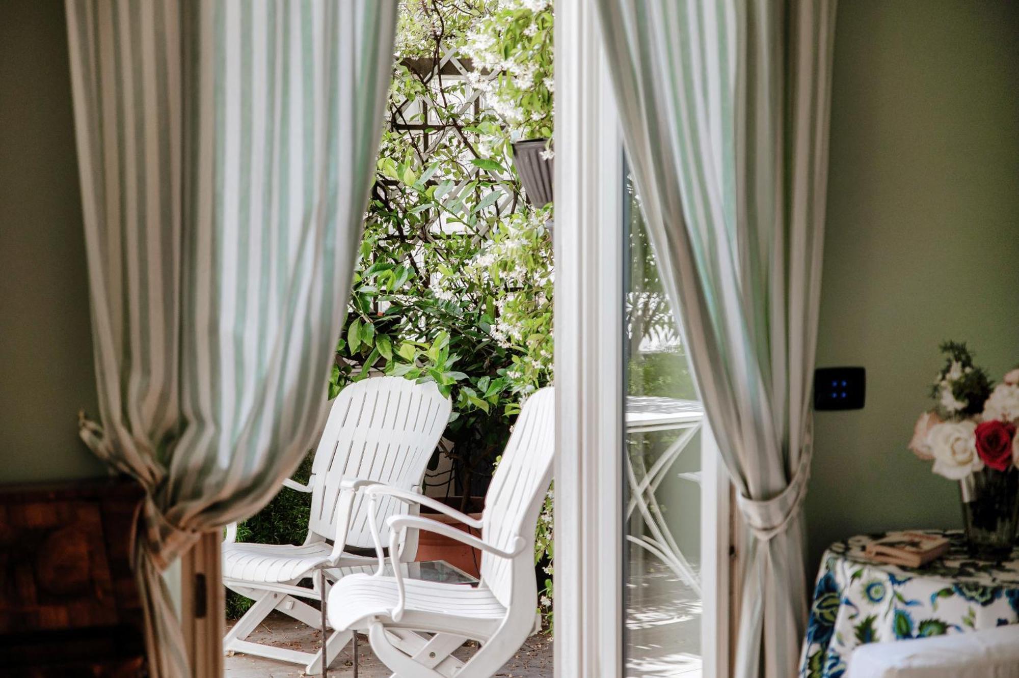 Green Home 65 - The House Of Travelers Комо Екстер'єр фото